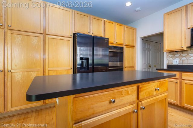 29401 Windmill Court, Farmington Hills, MI 48334