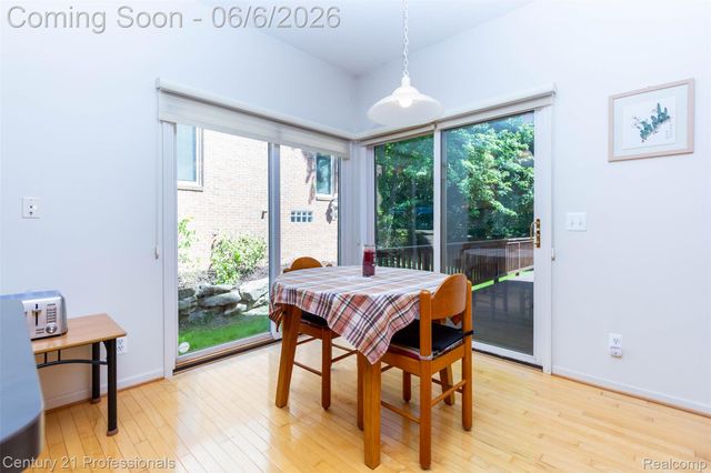 29401 Windmill Court, Farmington Hills, MI 48334
