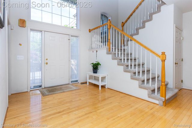 29401 Windmill Court, Farmington Hills, MI 48334