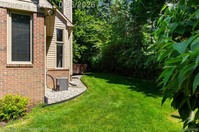 29401 Windmill Court, Farmington Hills, MI 48334