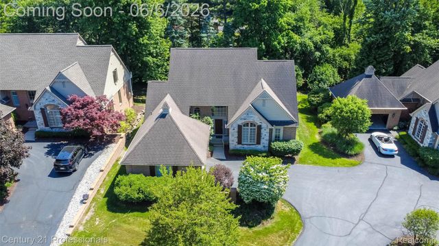 29401 Windmill Court, Farmington Hills, MI 48334