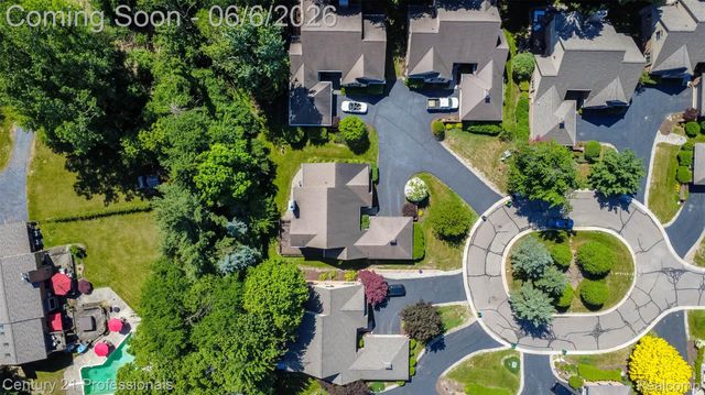 29401 Windmill Court, Farmington Hills, MI 48334