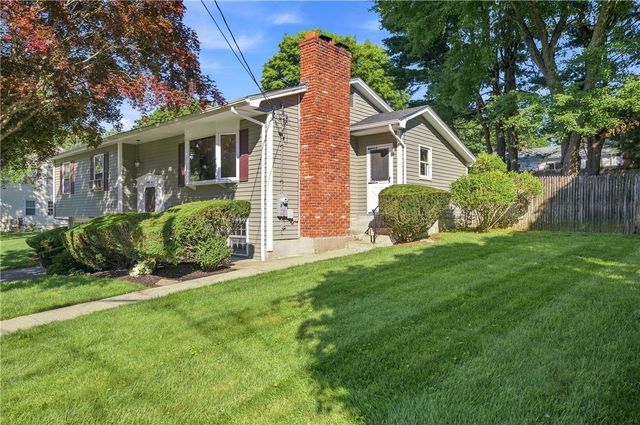31 Monica Drive, Cumberland, RI 02864
