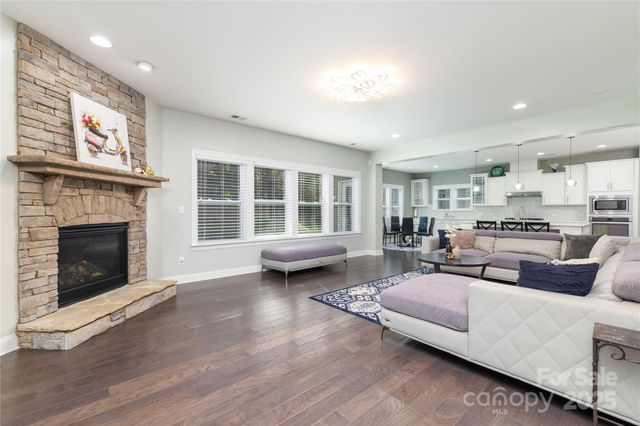 8828 Newbury Grove Street, Charlotte, NC 28277