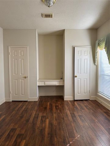 9731 New Kent Drive, Sugar Land, TX 77498