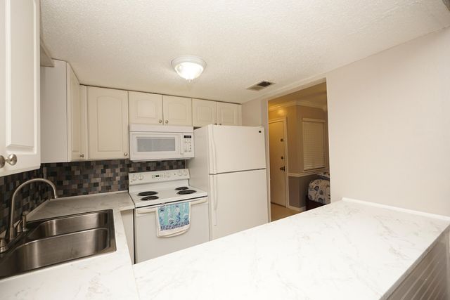 308 SW Miracle Strip Parkway, UNIT 7D, Fort Walton Beach, FL 32548