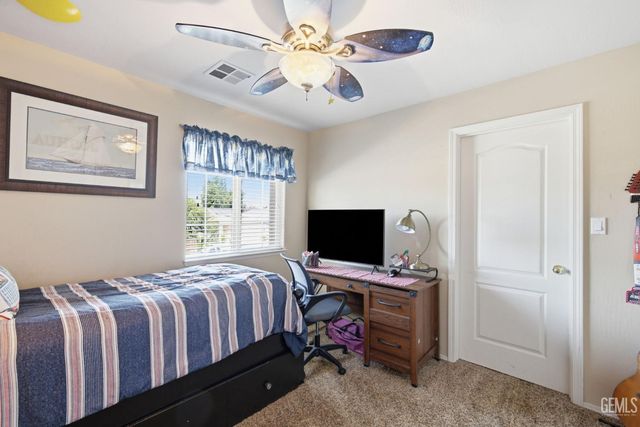 412 Lewisham Street, Bakersfield, CA 93311