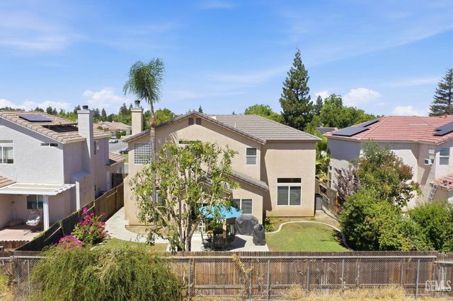412 Lewisham Street, Bakersfield, CA 93311