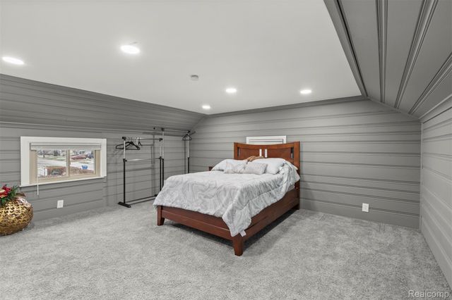 4221 Campbell Street, Dearborn Heights, MI 48125