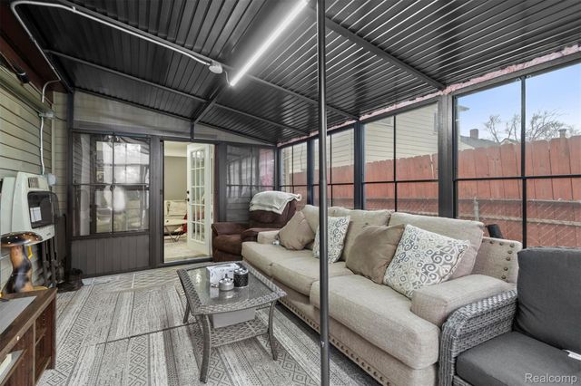 4221 Campbell Street, Dearborn Heights, MI 48125