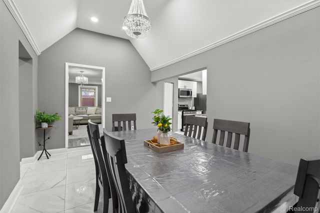 4221 Campbell Street, Dearborn Heights, MI 48125