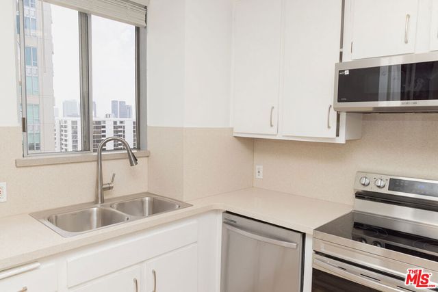 10747 Wilshire Boulevard PH4, Los Angeles, CA 90024