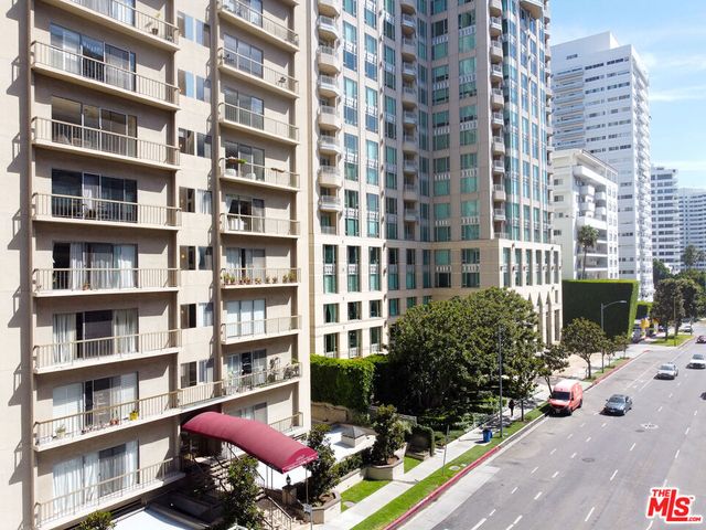 10747 Wilshire Boulevard PH4, Los Angeles, CA 90024