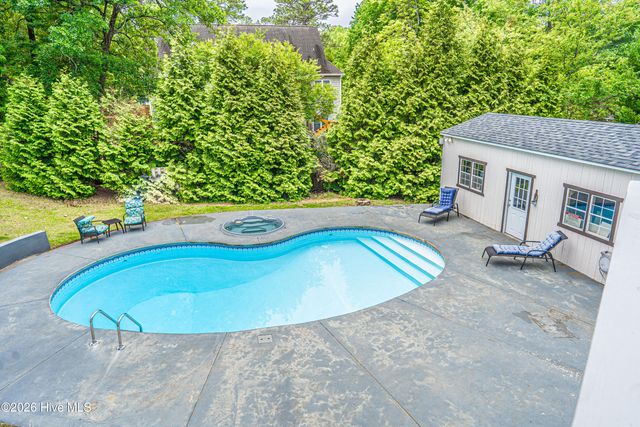 4 Sawmill Court, Pinehurst, NC 28374