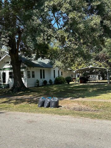 702 E Cleburne Avenue, West Helena, AR 72390