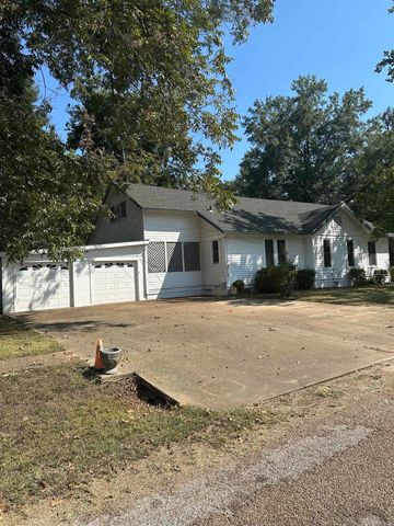 702 E Cleburne Avenue, West Helena, AR 72390