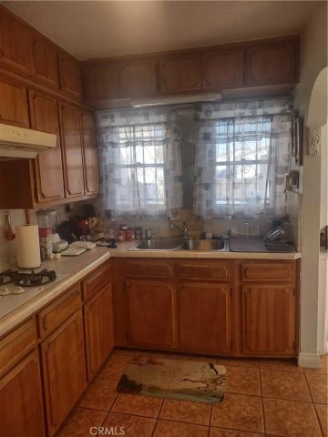 1449 W 81st Street, Los Angeles, CA 90047