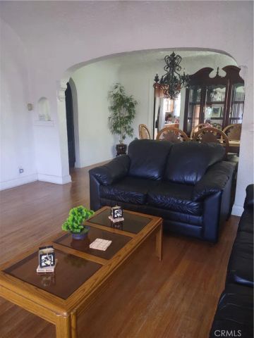 1449 W 81st Street, Los Angeles, CA 90047