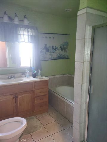 1449 W 81st Street, Los Angeles, CA 90047