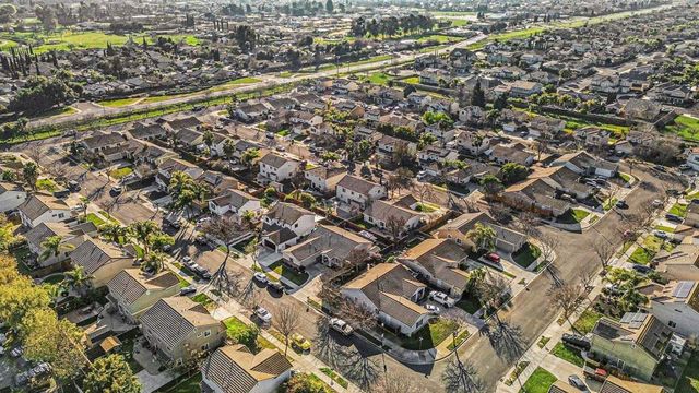 2013 Hedge Avenue, Brentwood, CA 94513