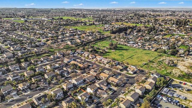 2013 Hedge Avenue, Brentwood, CA 94513