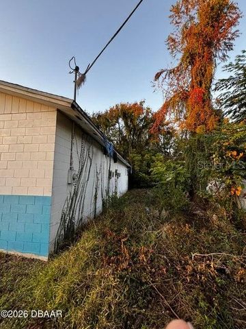 227 W VOORHIS AVENUE, Deland, FL 32720