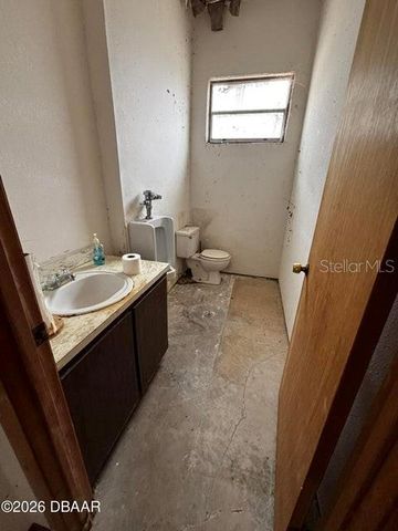 227 W VOORHIS AVENUE, Deland, FL 32720