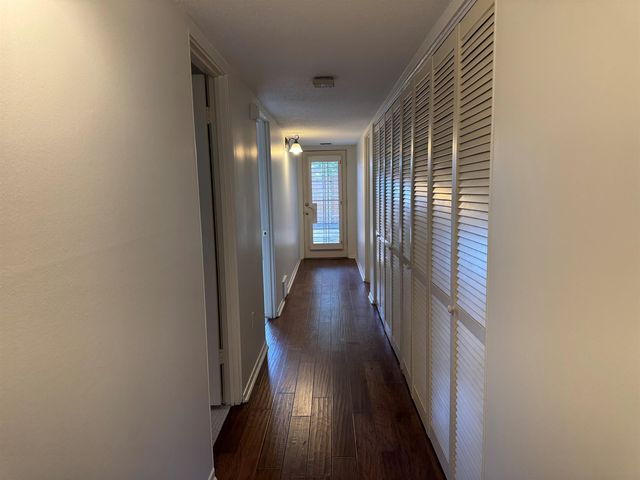 455 S Perkins Rd Apt 3, Memphis, TN 38117