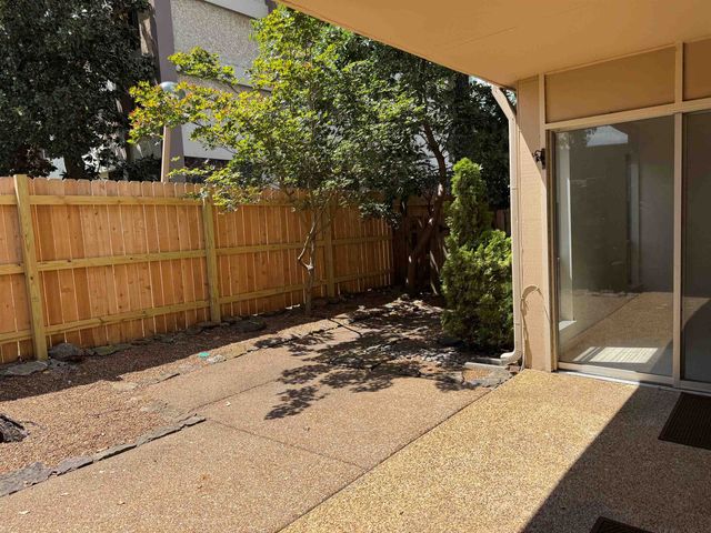 455 S Perkins Rd Apt 3, Memphis, TN 38117