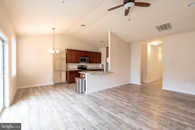 813 S CHURCH ST, Waynesboro, PA 17268