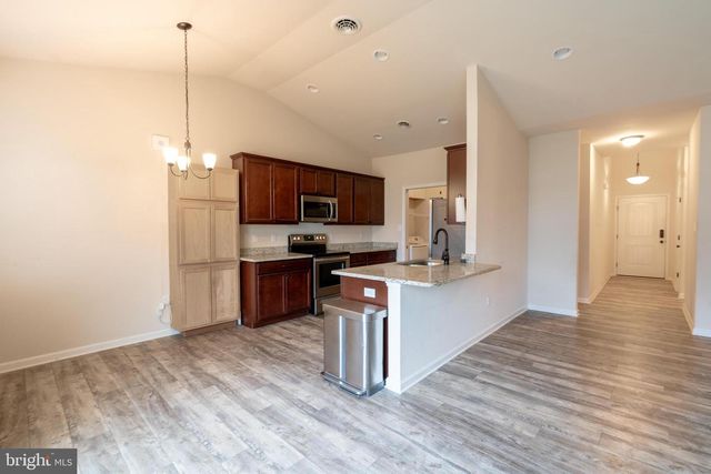 813 S CHURCH ST, Waynesboro, PA 17268