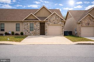 813 S CHURCH ST, Waynesboro, PA 17268