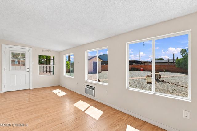 613 San Ysidro Road, Las Cruces, NM 88007