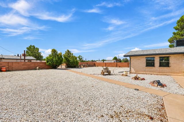 613 San Ysidro Road, Las Cruces, NM 88007