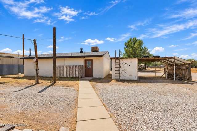 613 San Ysidro Road, Las Cruces, NM 88007
