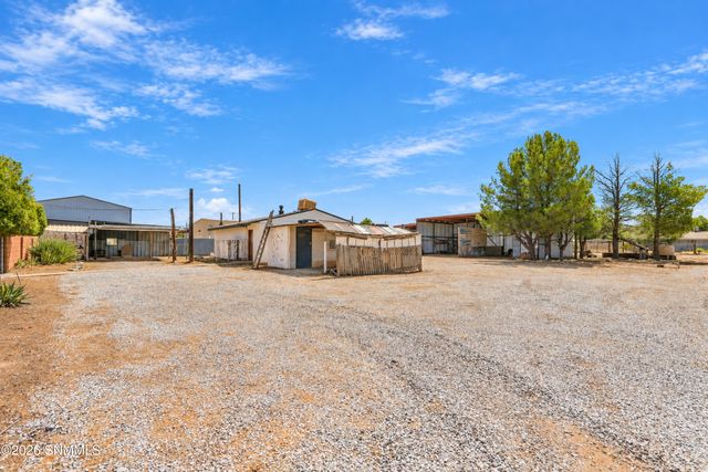 613 San Ysidro Road, Las Cruces, NM 88007