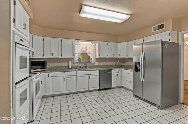 613 San Ysidro Road, Las Cruces, NM 88007