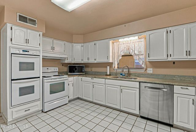 613 San Ysidro Road, Las Cruces, NM 88007