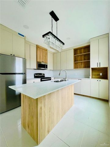 4305 Heron Avenue 5, Mcallen, TX 78504