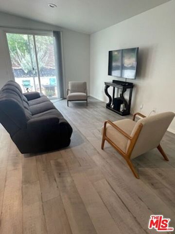 30473 Mulholland Highway 164, Agoura Hills, CA 91301