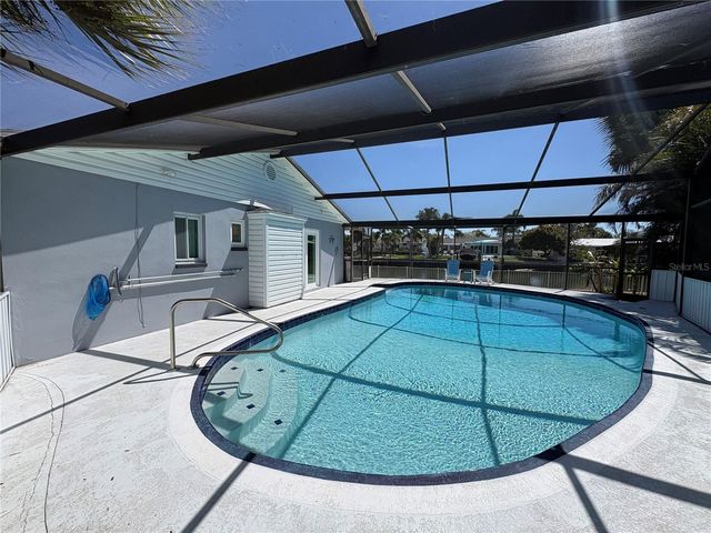 8434 BOXWOOD DRIVE, Tampa, FL 33615