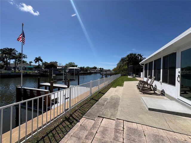 8434 BOXWOOD DRIVE, Tampa, FL 33615