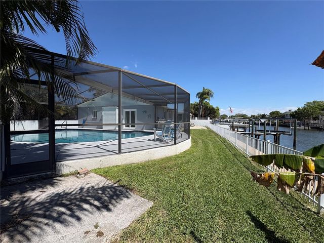 8434 BOXWOOD DRIVE, Tampa, FL 33615