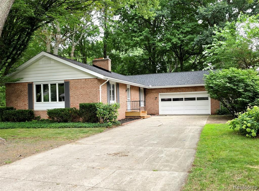 3112 Monticello Drive, Port Huron, MI 48060