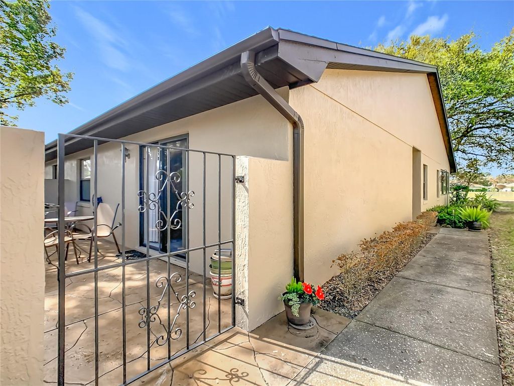 2813 WINGFOOT CT, Winter Haven, FL 33884