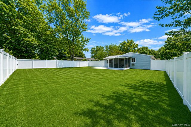 77 Masonic Avenue, Holtsville, NY 11742