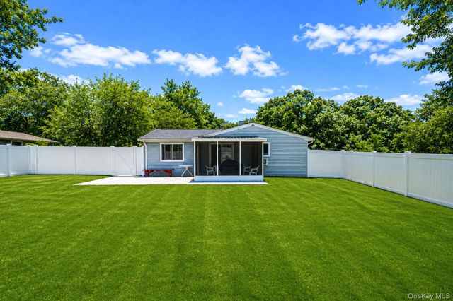 77 Masonic Avenue, Holtsville, NY 11742