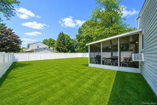 77 Masonic Avenue, Holtsville, NY 11742
