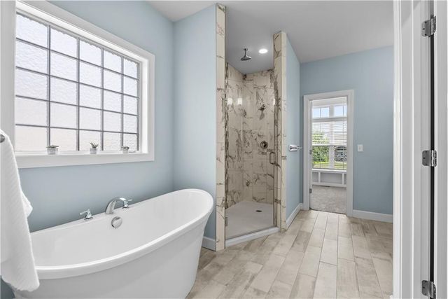820 SE Cedrus Lane, Blue Springs, MO 64014