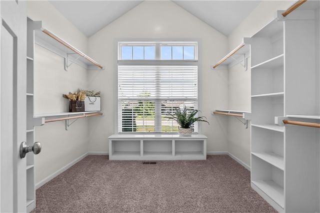 820 SE Cedrus Lane, Blue Springs, MO 64014